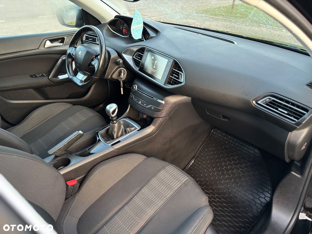 Peugeot 308 - 13