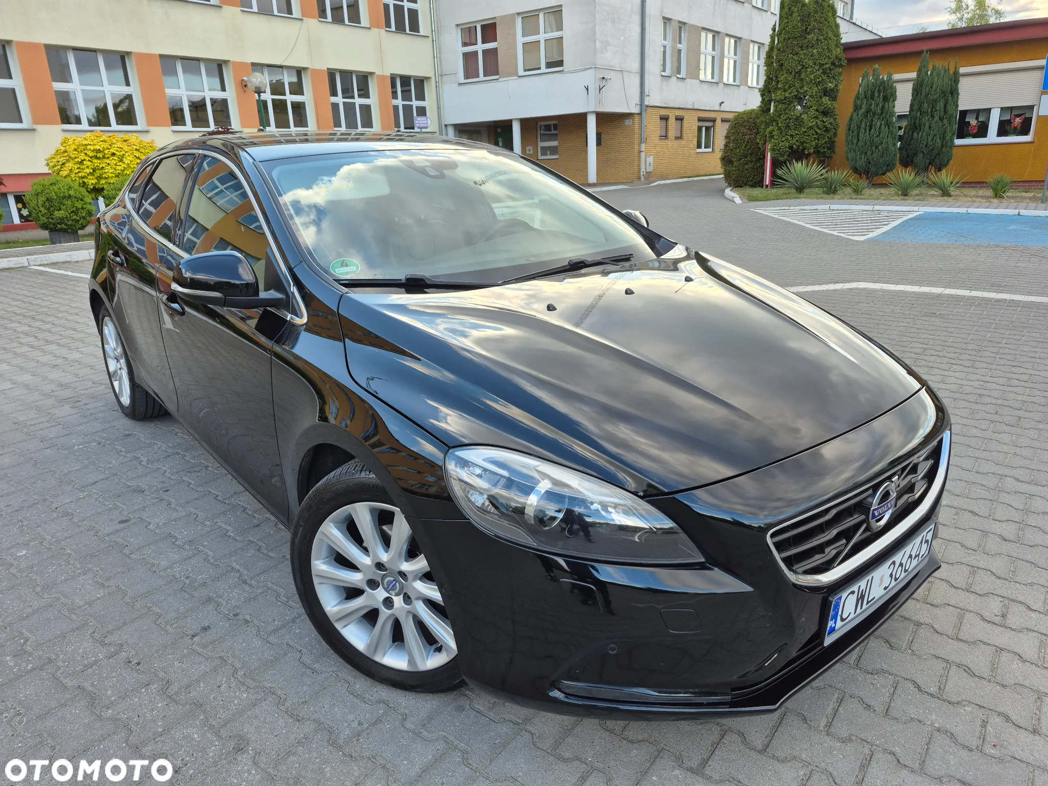 Volvo V40 D2 Drive-E Summum - 4