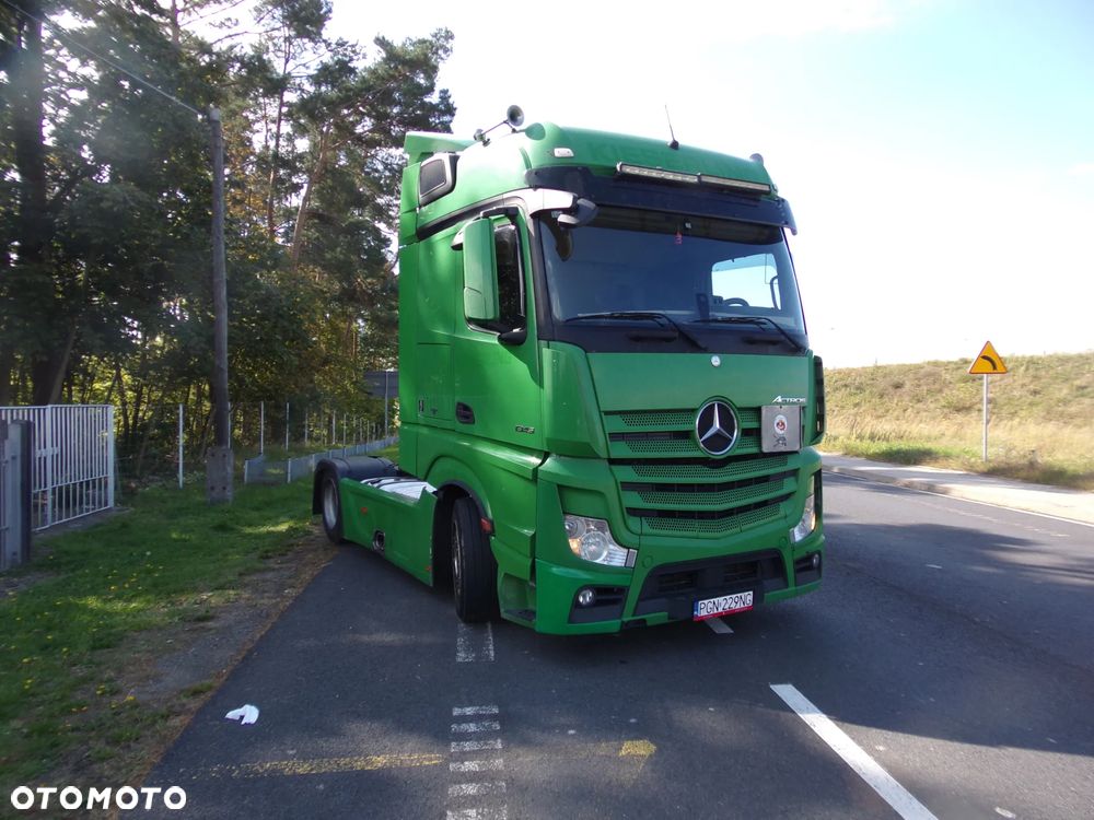 Mercedes-Benz ACTROS - 2
