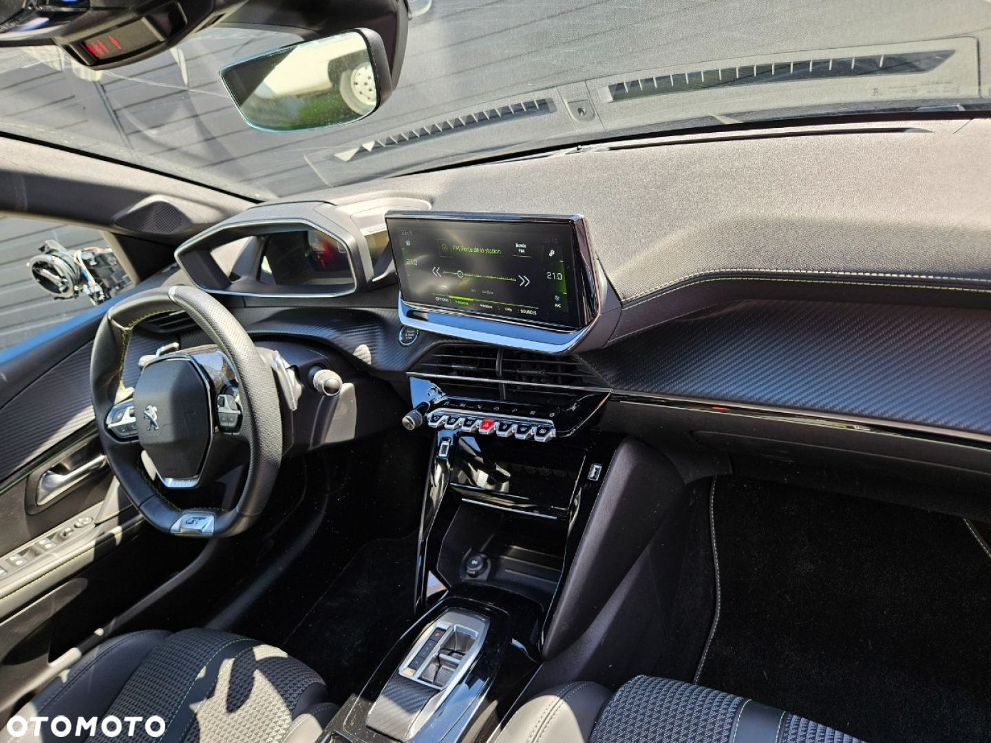 Peugeot 208 - 38