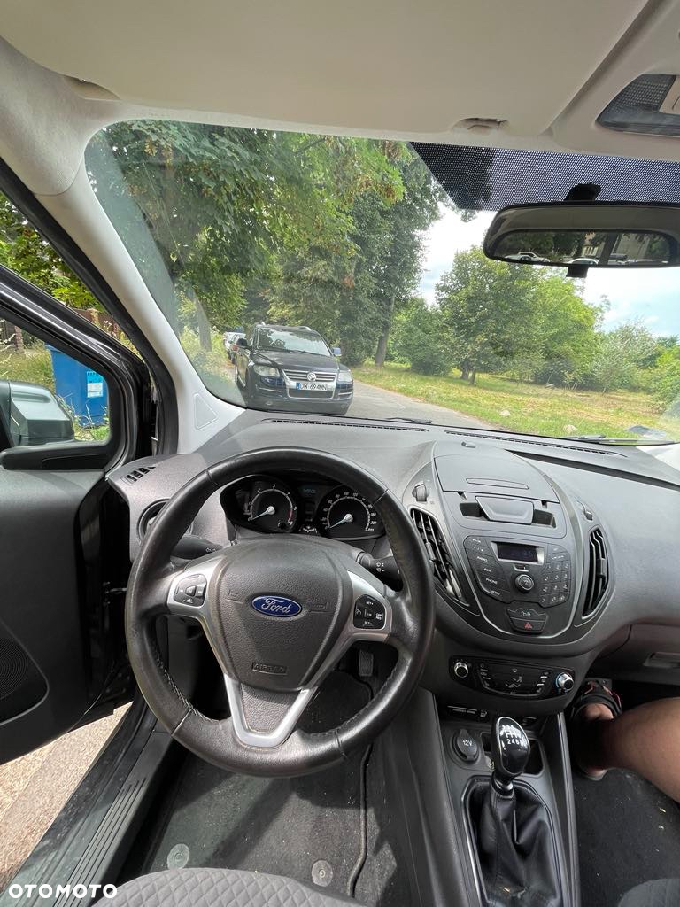 Ford Tourneo Courier 1.5 TDCi Trend - 11