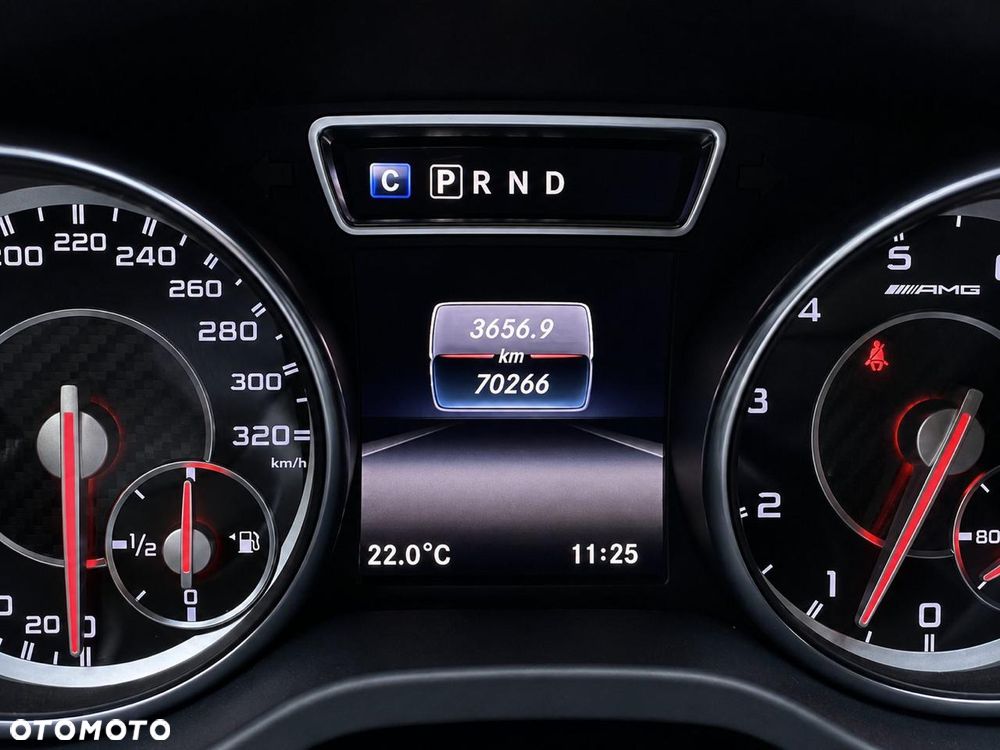 Mercedes-Benz CLA 45 AMG 4Matic 7G-DCT - 6