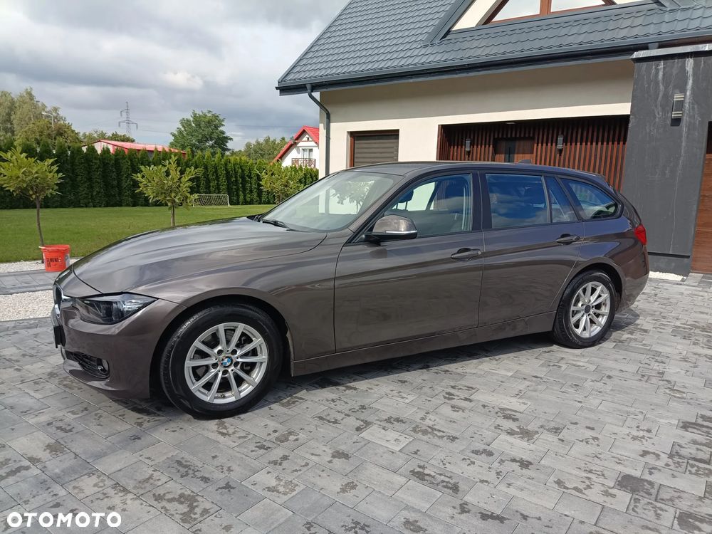 BMW Seria 3 316d - 12