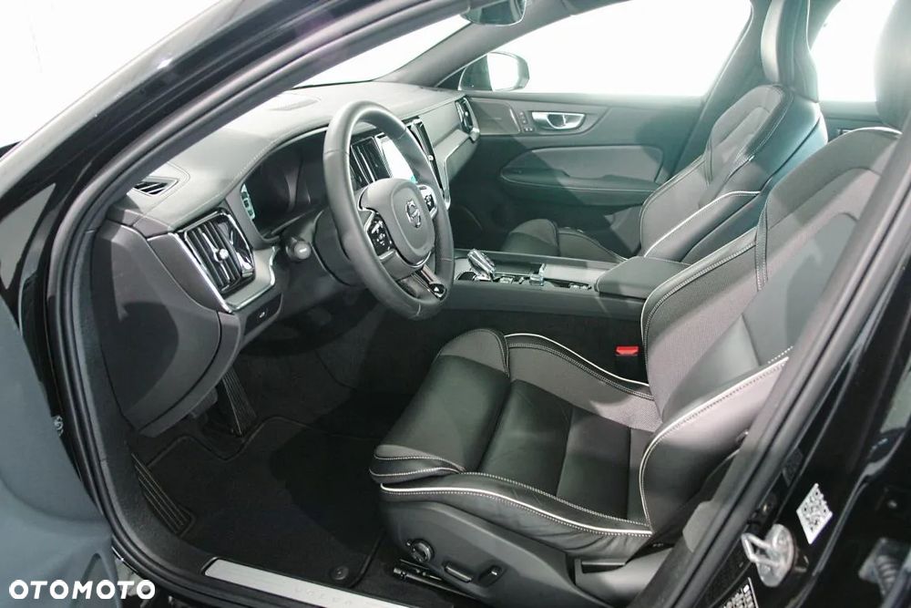 Volvo S60 B5 B AWD Ultimate Dark - 12