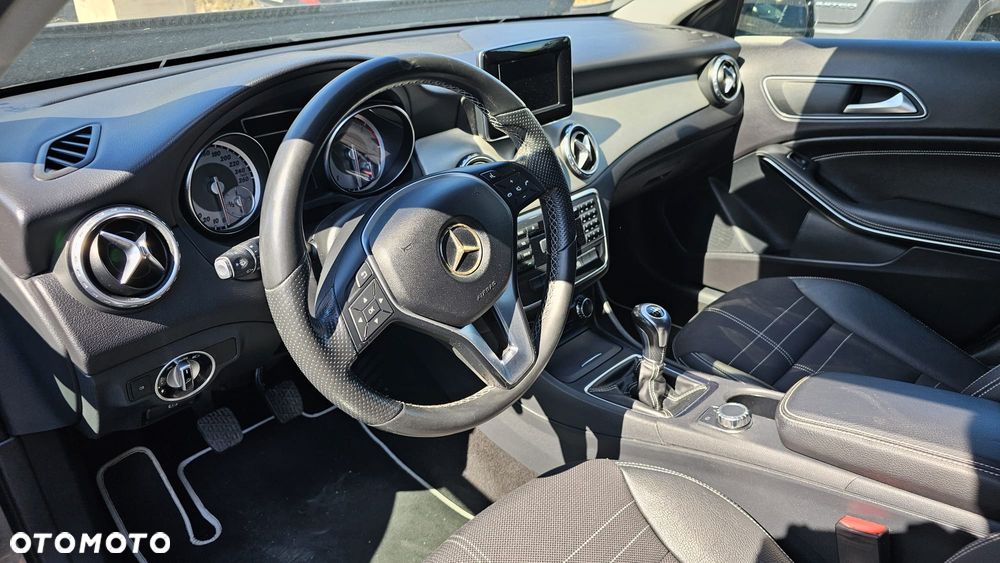 Mercedes-Benz GLA - 18