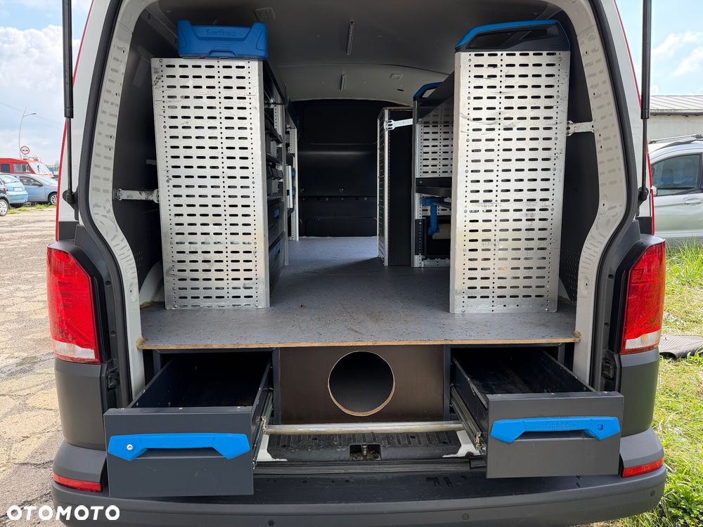 Volkswagen Transporter - 22