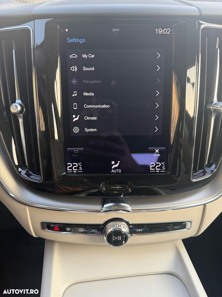 Volvo XC 60 B4 B Geartronic Momentum - 32