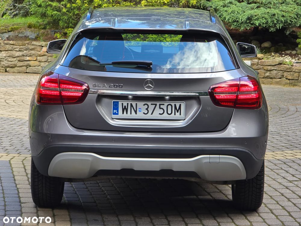 Mercedes-Benz GLA 200 7G-DCT Style - 10