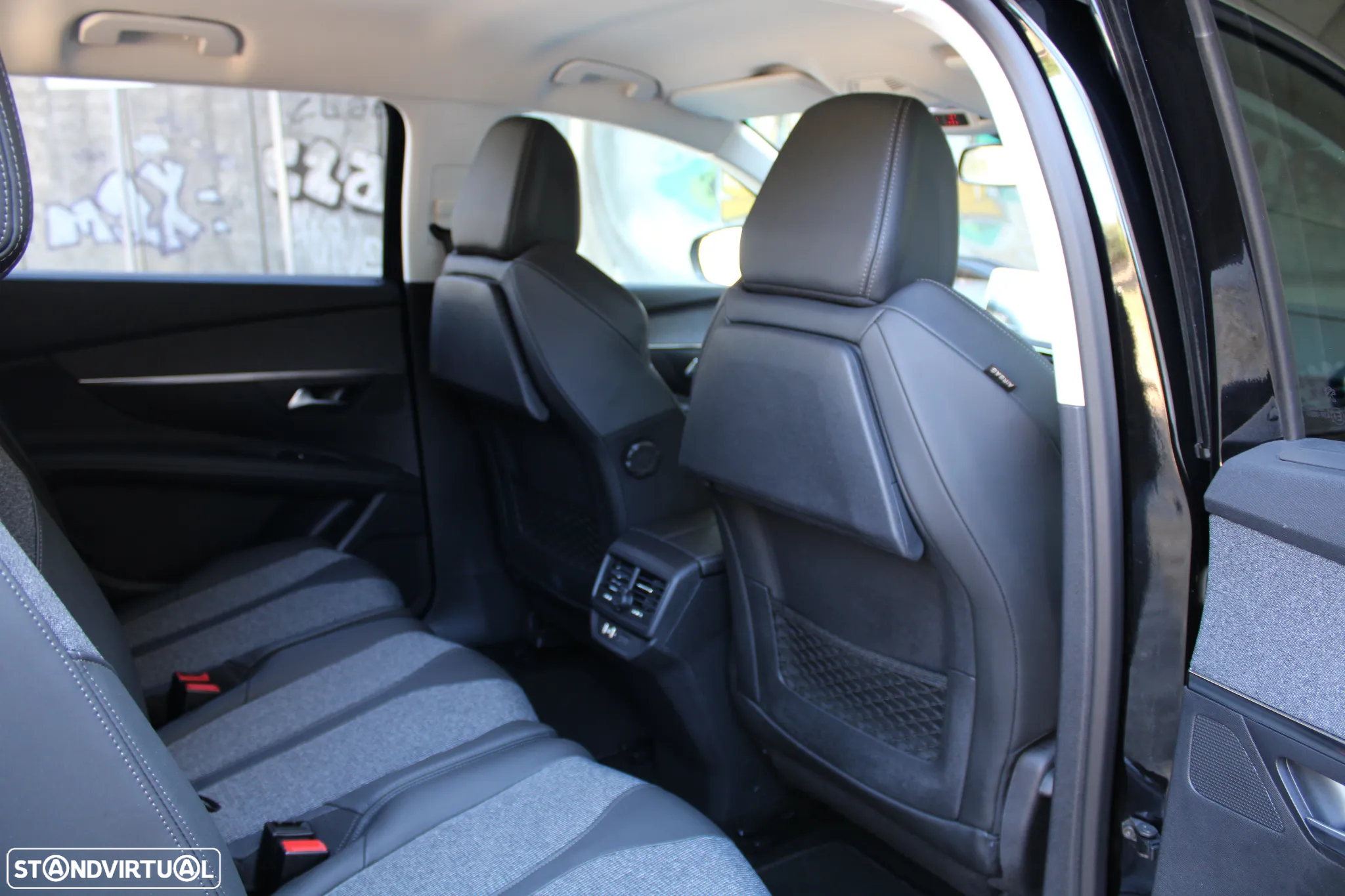 Peugeot 5008 1.5 BlueHDi Allure EAT8 - 23