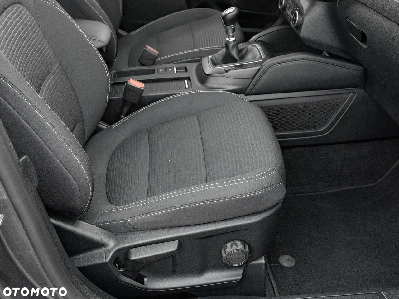 Ford Kuga 1.5 EcoBoost FWD Titanium - 31