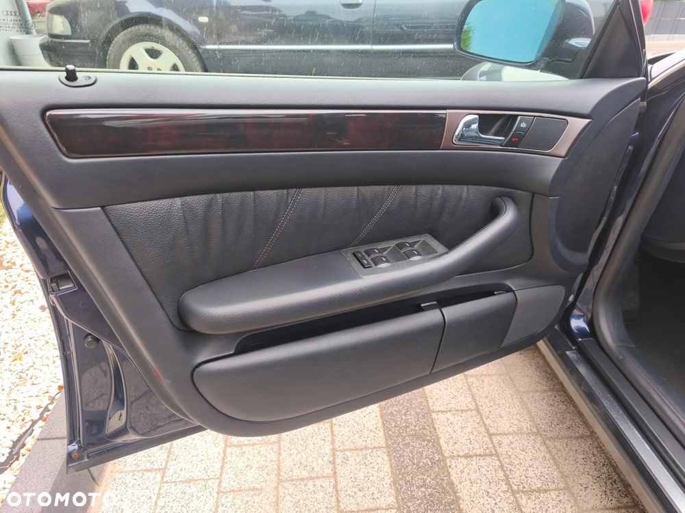 Audi A6 Avant 2.8 30V Quattro - 28