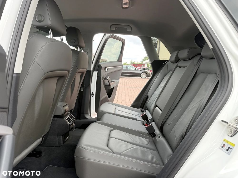 Audi Q3 35 TFSI mHEV S-Line S tronic - 24