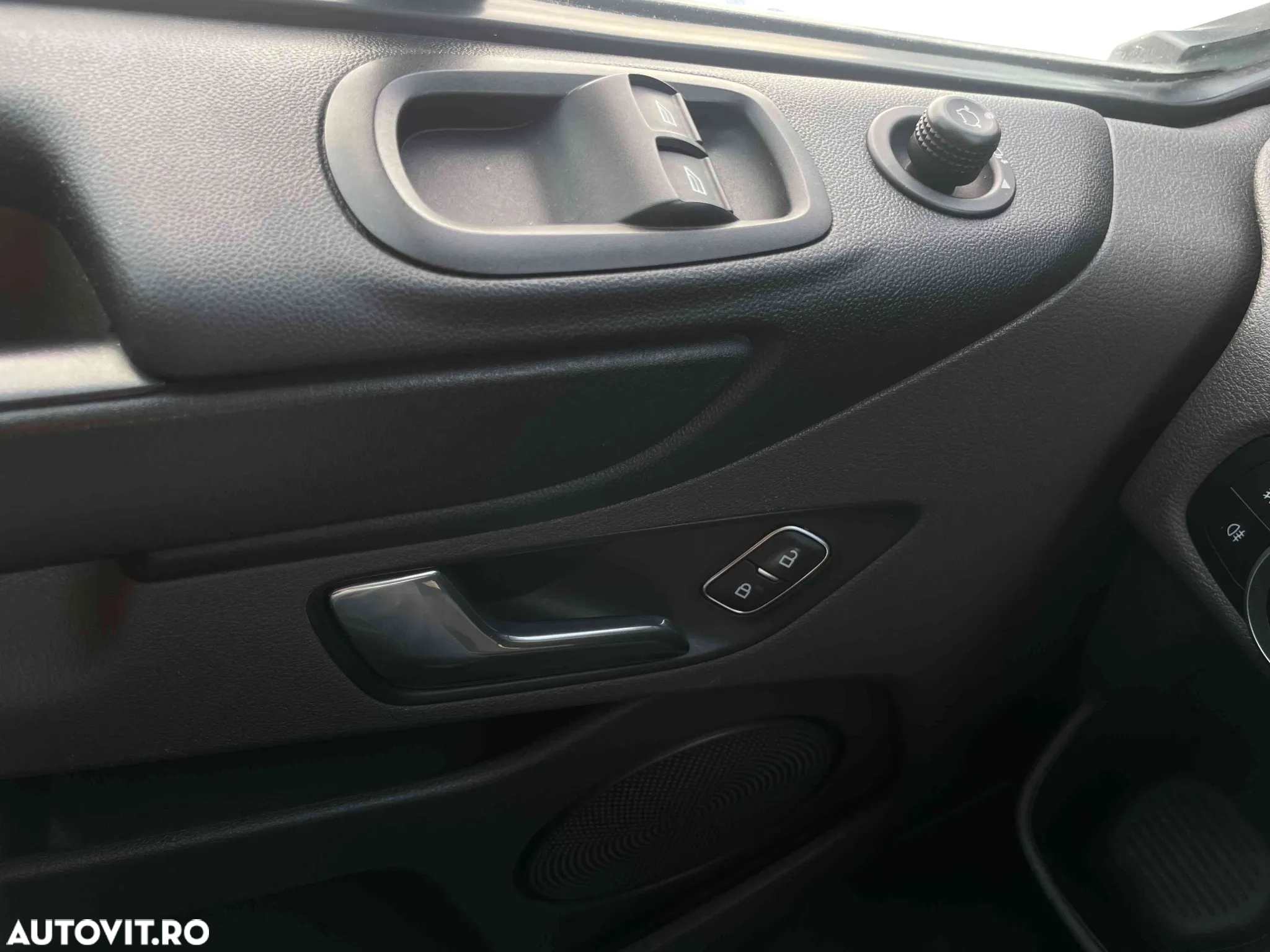 Ford Transit Custom - 11