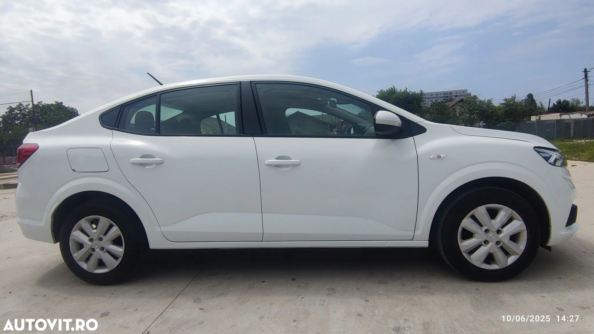 Dacia Logan TCe 90 CVT Comfort - 24