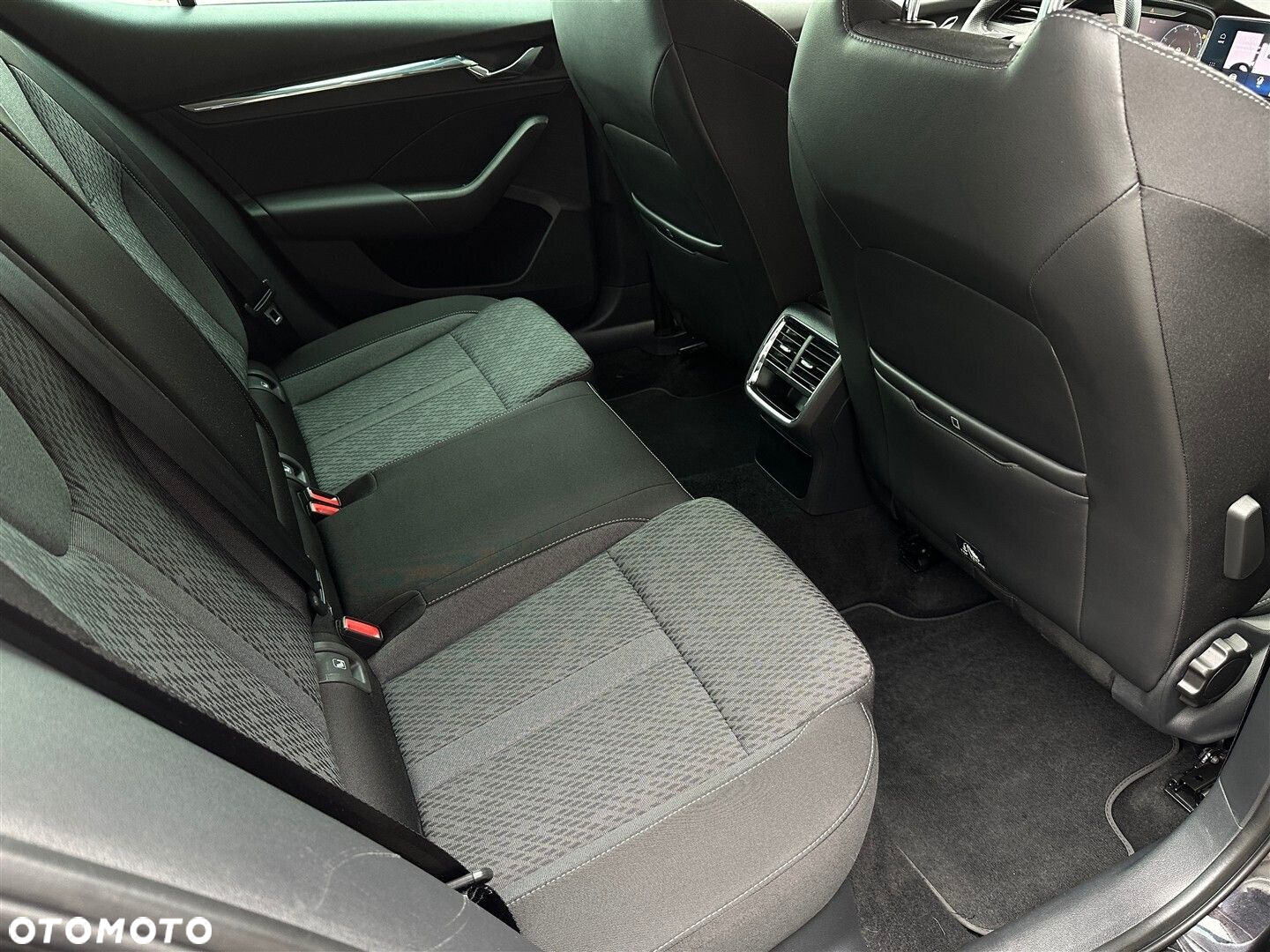 Skoda Octavia 2.0 TDI 4x4 Style DSG - 7