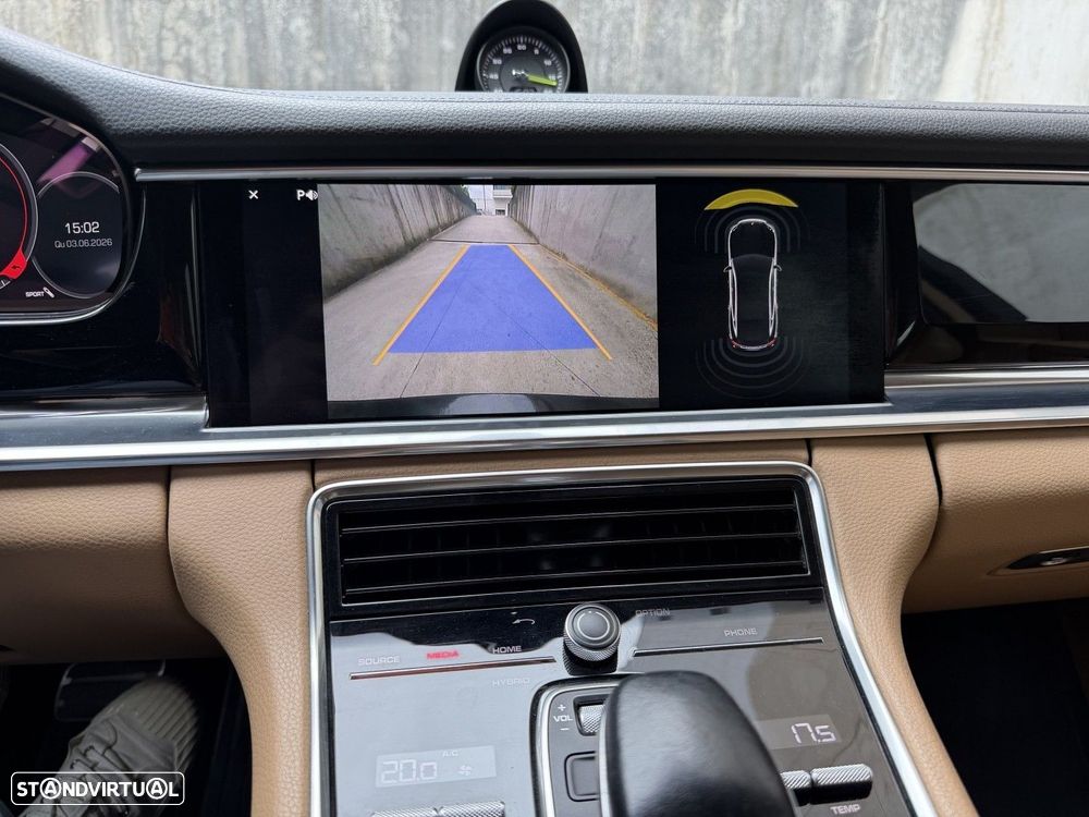 Porsche Panamera 4 E-Hybrid Platinum Edition - 12