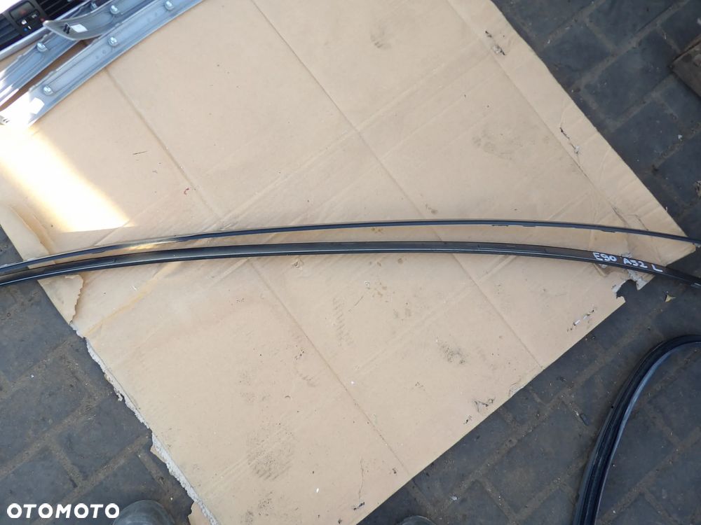 BMW - E90 - LISTWY DACHOWE - KOMPLET - PRAWA/LEWA - KOLOR A52 - 1