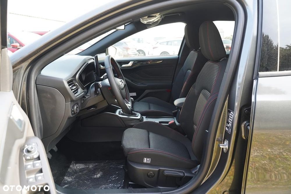 Ford Focus 1.0 EcoBoost mHEV ST-Line X - 10