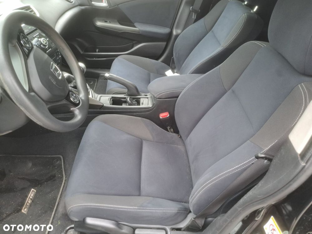 Honda Civic 1.6 i-DTEC Comfort Black Edition - 9