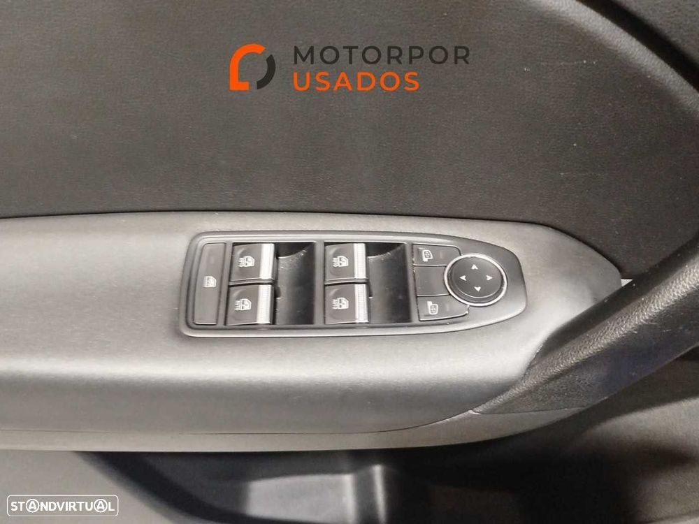Renault Captur 1.0 TCe Equilibre Bi-Fuel — fotografia 12