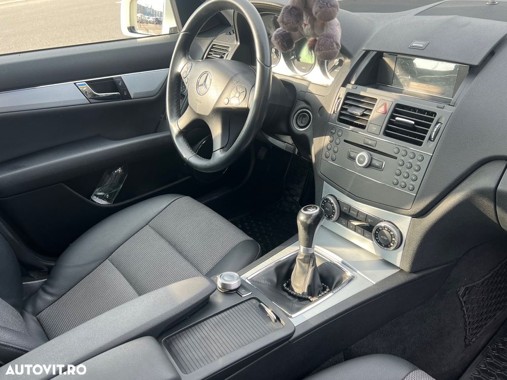 Mercedes-Benz C - 21