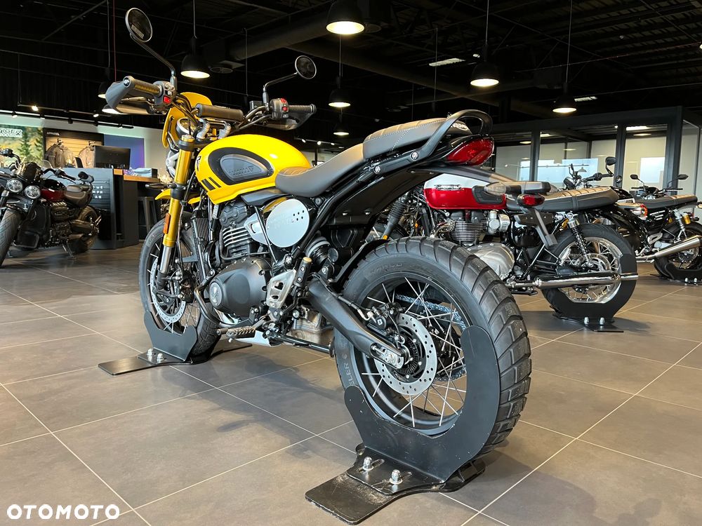 Triumph Scrambler - 5