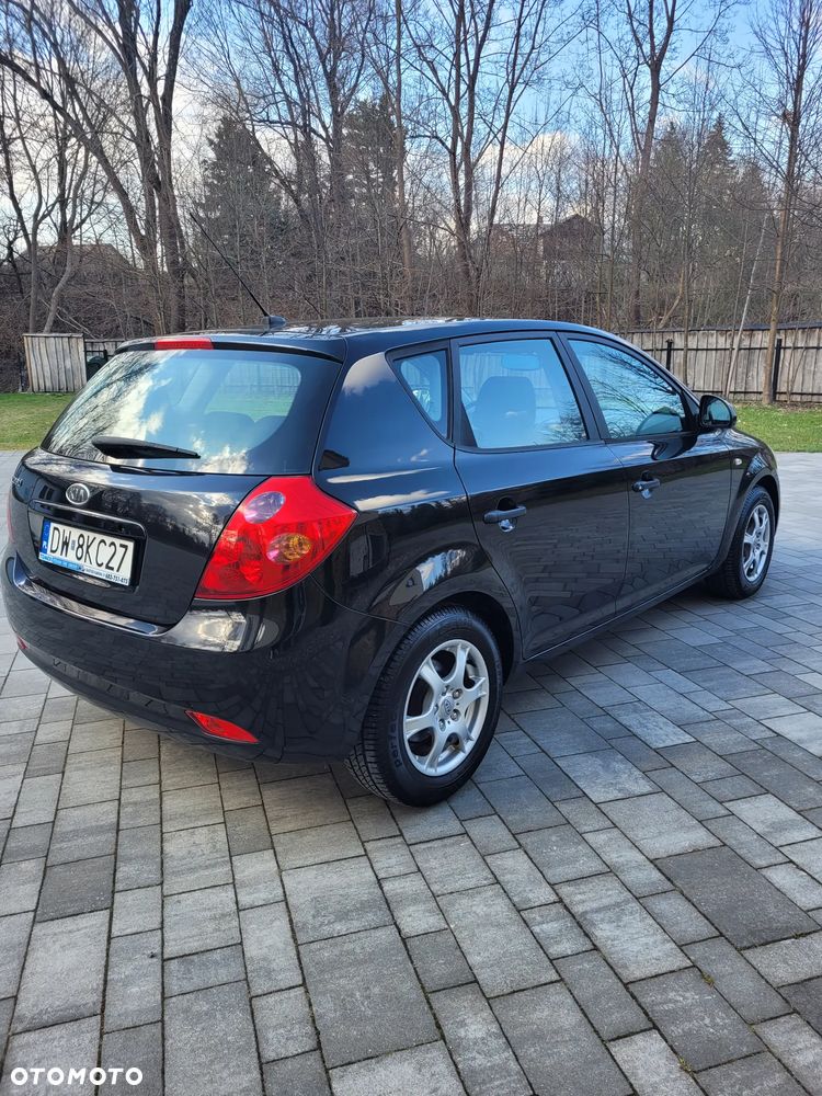 Kia Ceed 1.4 Comfort + - 4