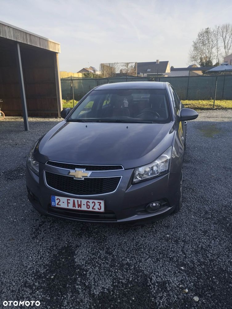 Chevrolet Cruze 1.7 D LT+ - 10