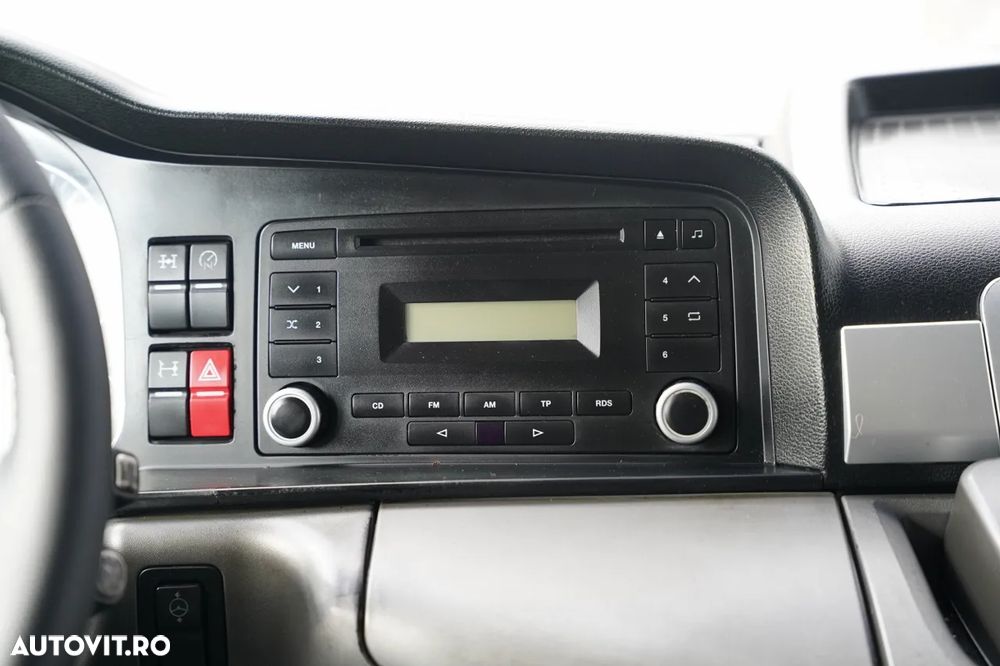 MAN TGS 32.400 / 8x4 / BASCULABILĂ PE SPATE - 6 M / PRELATĂ AUTOMATĂ / CUTIE DE VITEZE MANUALĂ / - 33