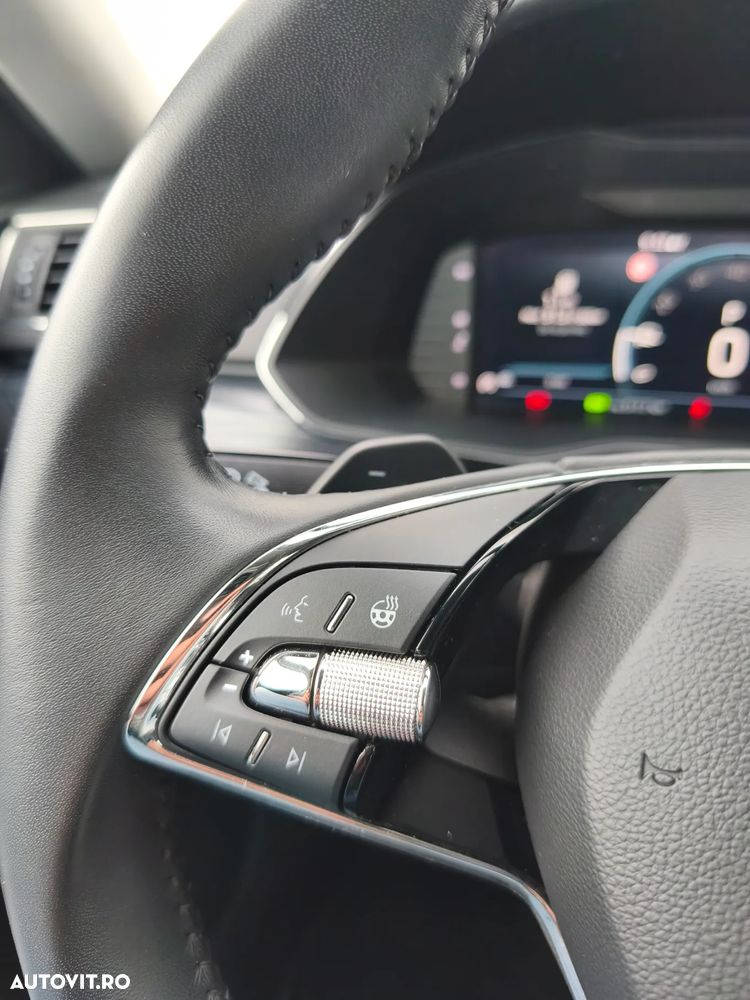 Skoda Superb Combi 2.0 TDI DSG Style - 13