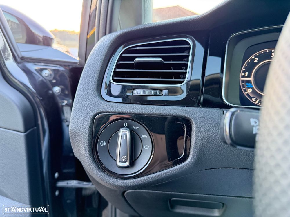 VW Golf Variant 1.6 TDi R-Line - 27