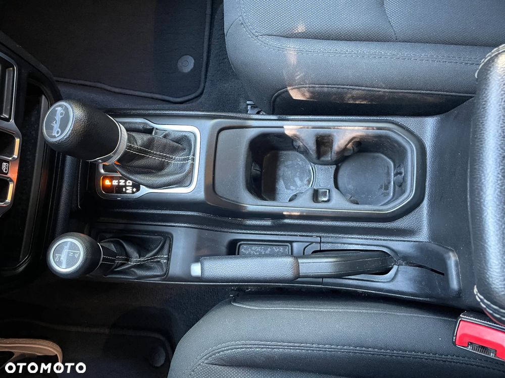 Jeep Wrangler 2.0 T-GDI Hardtop AWD Automatik Sahara - 35