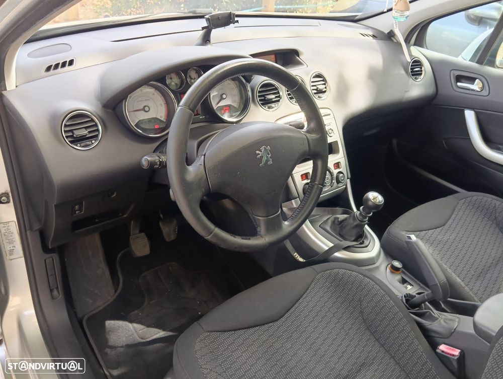 Peugeot 308 SW 1.6 HDi Executive CVM6 - 12
