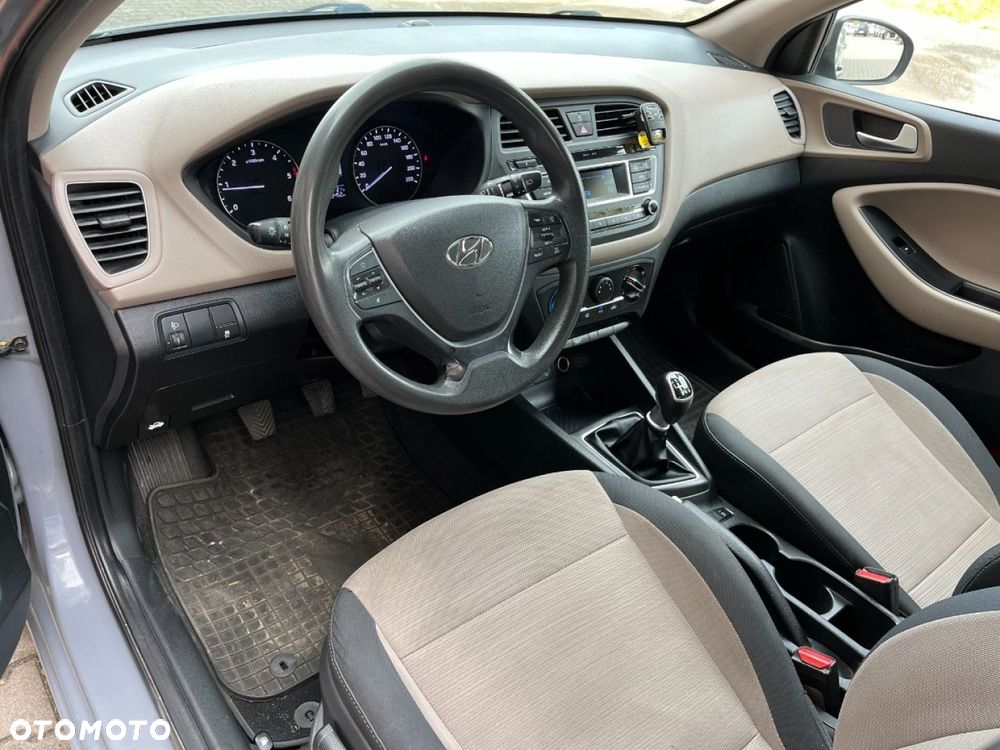 Hyundai i20 1.1 CRDi Style - 8