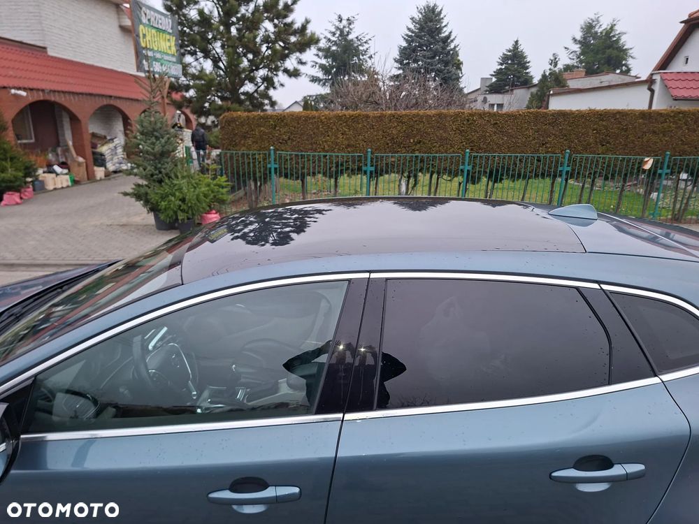 Volvo V40 D2 Summum - 3