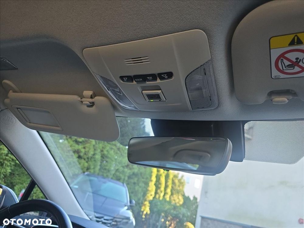 Toyota Corolla 1.8 Hybrid GPF Comfort - 26