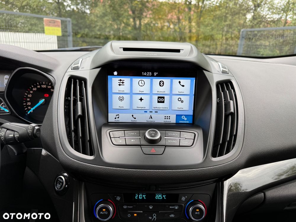 Ford Kuga 1.5 EcoBoost 2x4 Titanium - 17