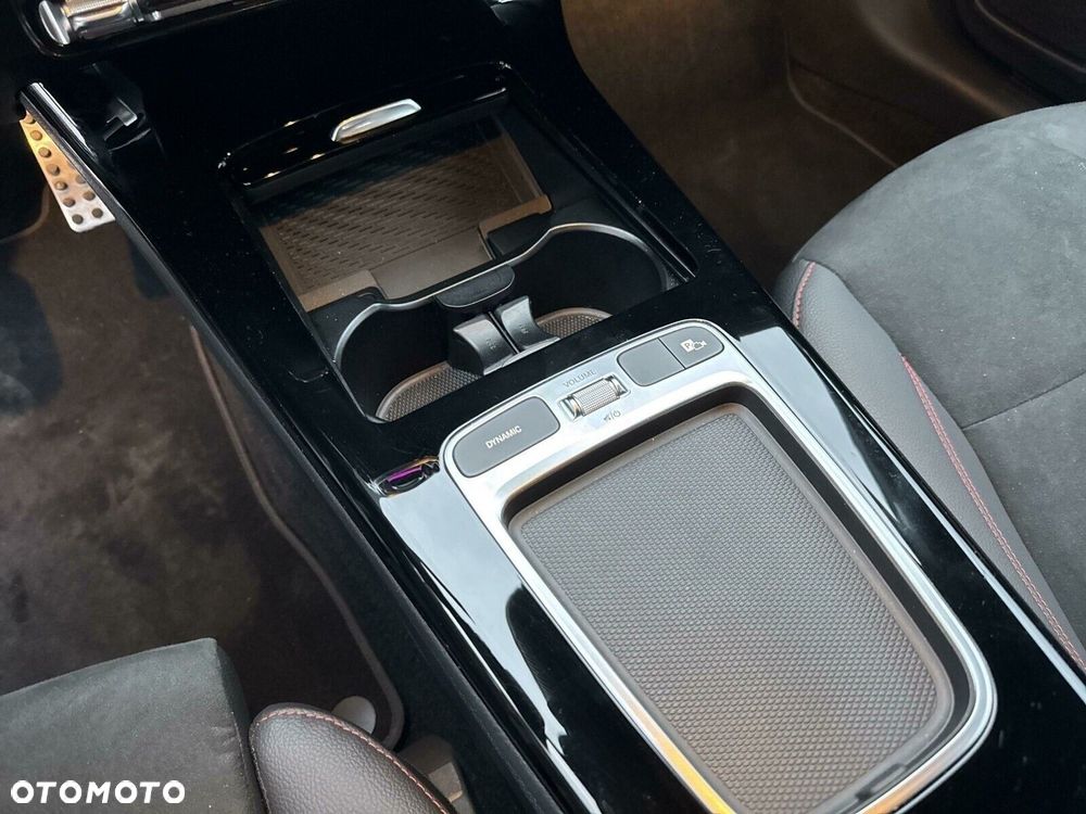 Mercedes-Benz CLA - 15