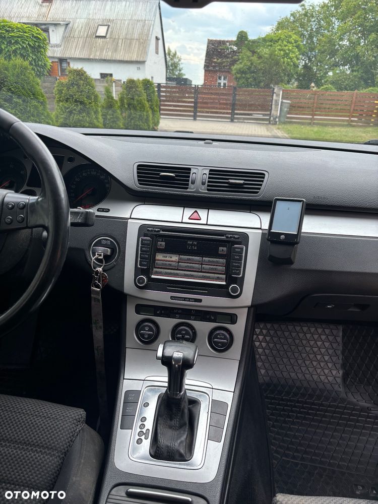 Volkswagen Passat - 15