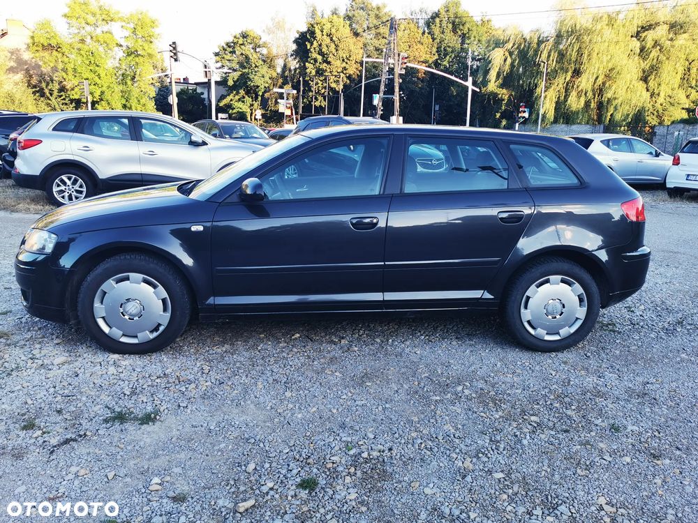 Audi A3 Sportback 1.6 Attraction - 2