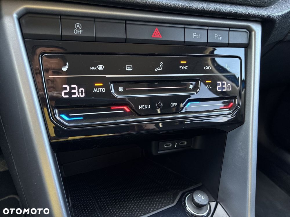 Volkswagen T-Roc 1.5 TSI Life - 22
