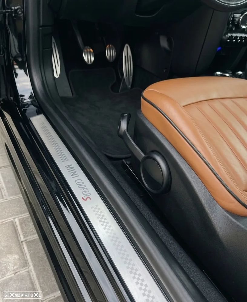 MINI Cabrio Cooper SD - 12