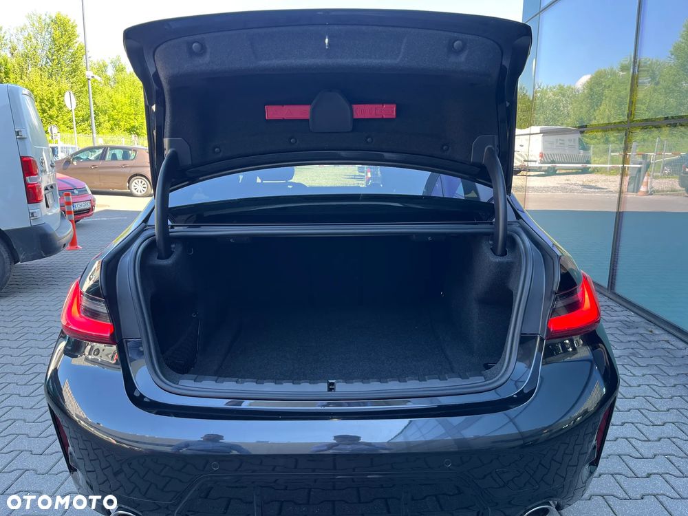 BMW Seria 3 320d mHEV M Sport sport - 19