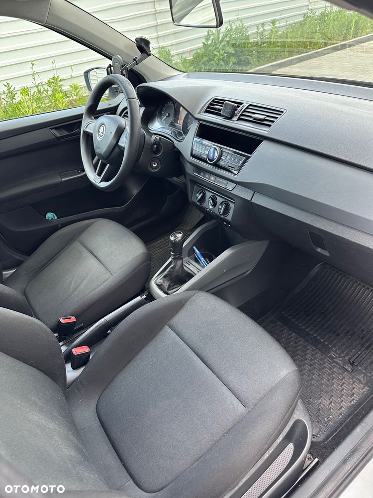 Skoda Fabia - 6