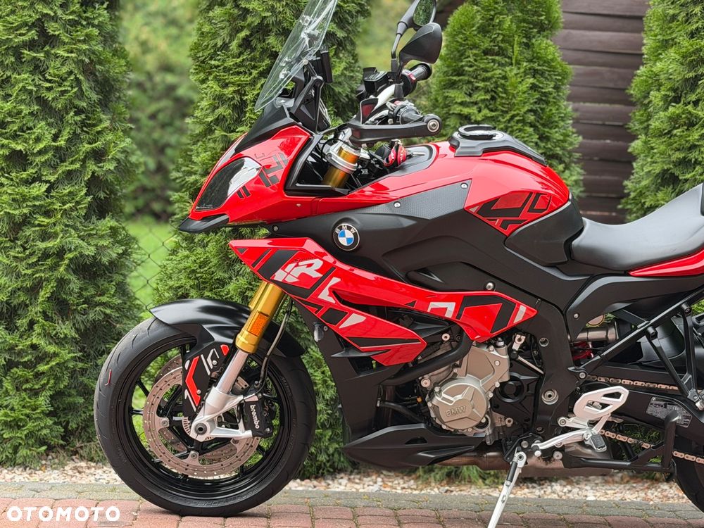 BMW XR - 19