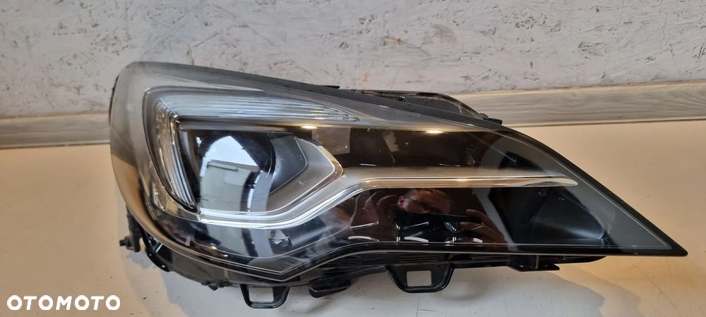 Lampa INTELLI LUX FULL LED przód prawa OPEL ASTRA K 5 V LIFT '19-.. - 1