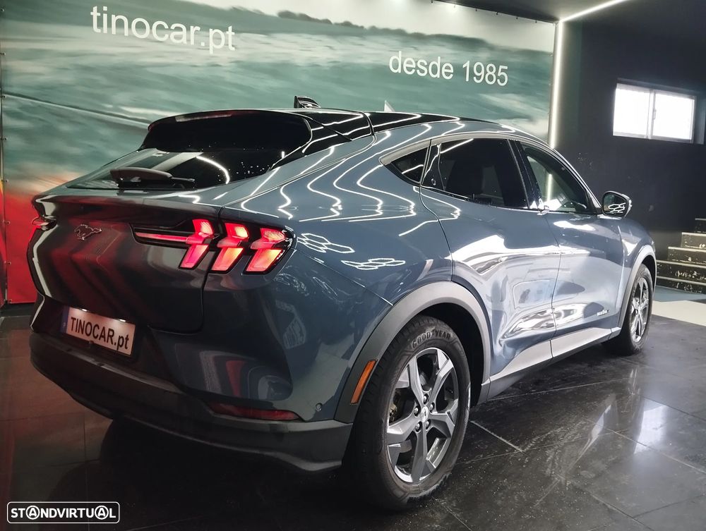 Ford Mustang Mach-E Alargada foto 4