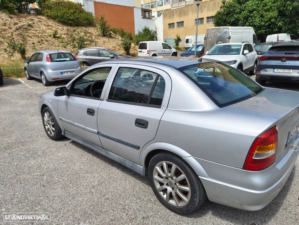 Opel Astra 2.0 DTI Elegance - 3
