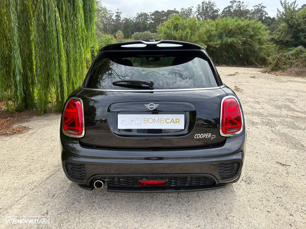 MINI 5 Portas Cooper D Aut. - 8
