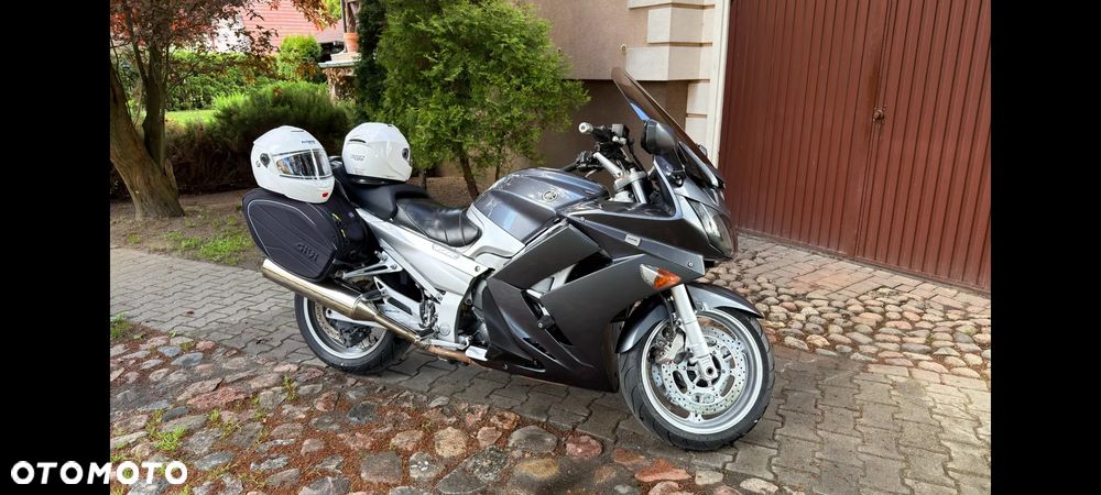 Yamaha FJR - 1